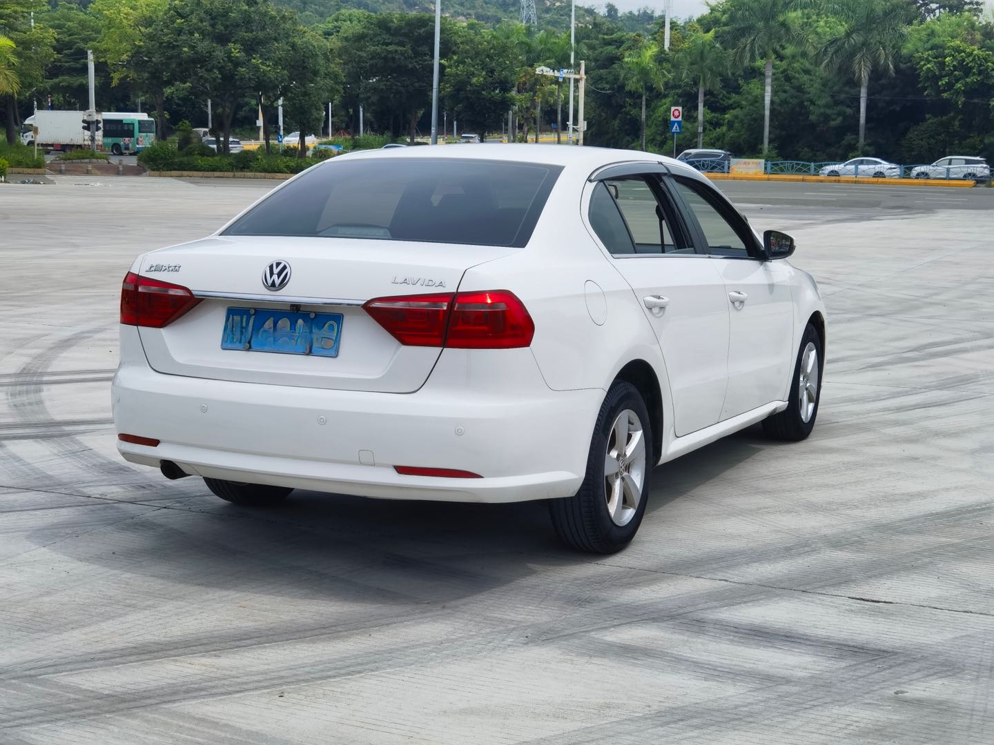 2013 Volkswagen Lavida 1.6L Automatic Classic Fashion Edition (Facelift) -CG1707880