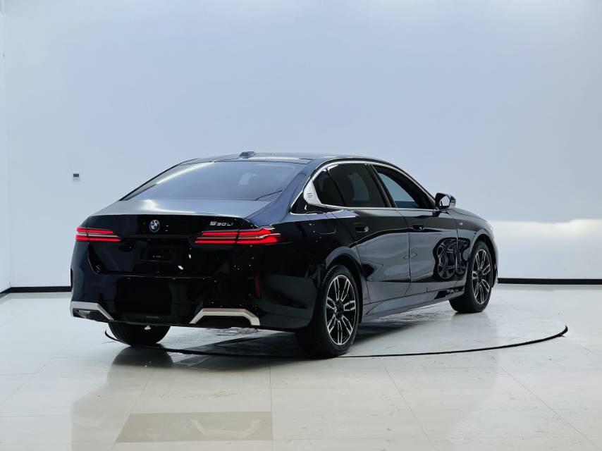 2025 BMW 5 Series 525Li M Sport Package -CG1708510