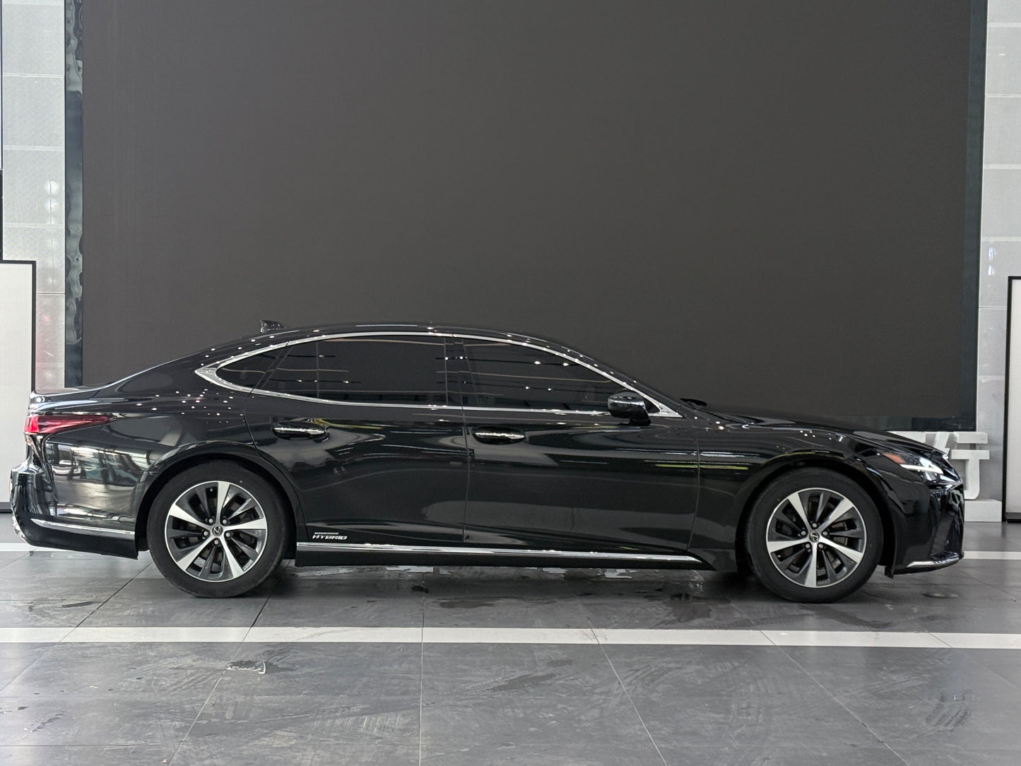 2021 Lexus LS 3.5L CVT 500h Excellence -CG1708588