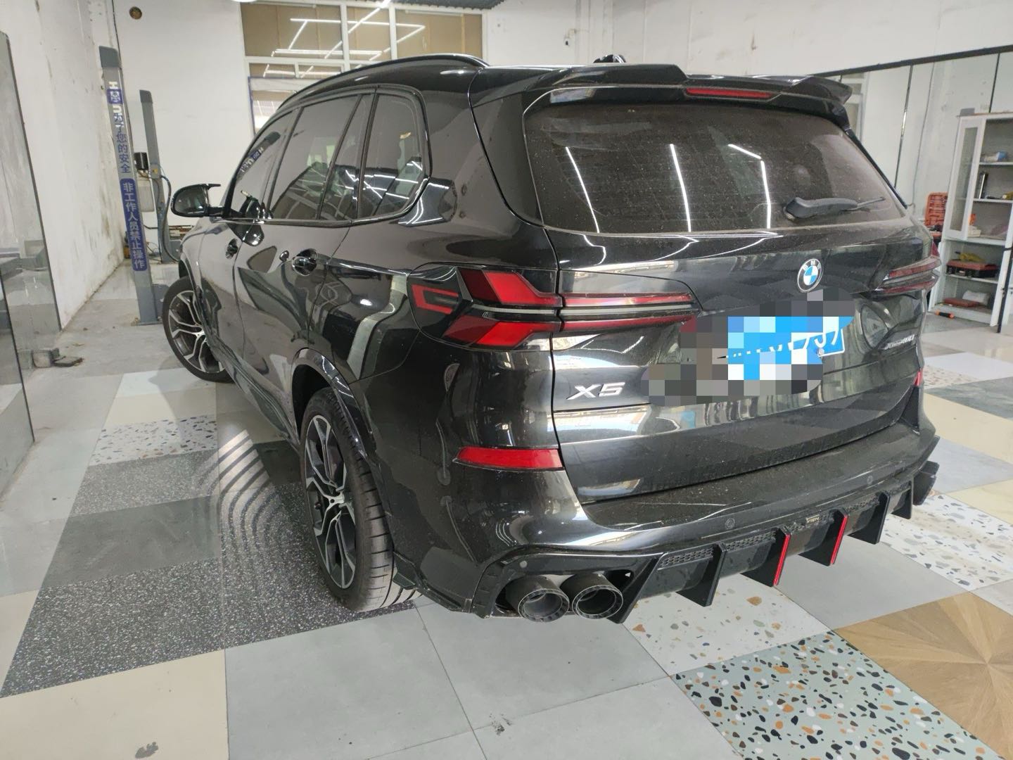 2023 BMW X5 xDrive 40Li Premium M Sport Night Package -CG1708661