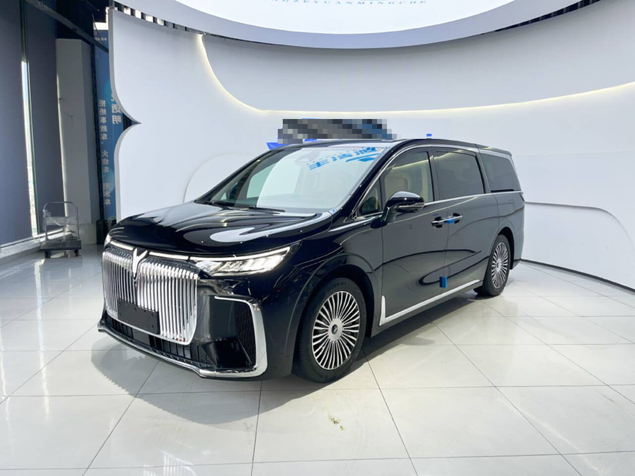 2025 Voyah Dream PHEV 4WD Kunpeng Base Trim -CG1708717