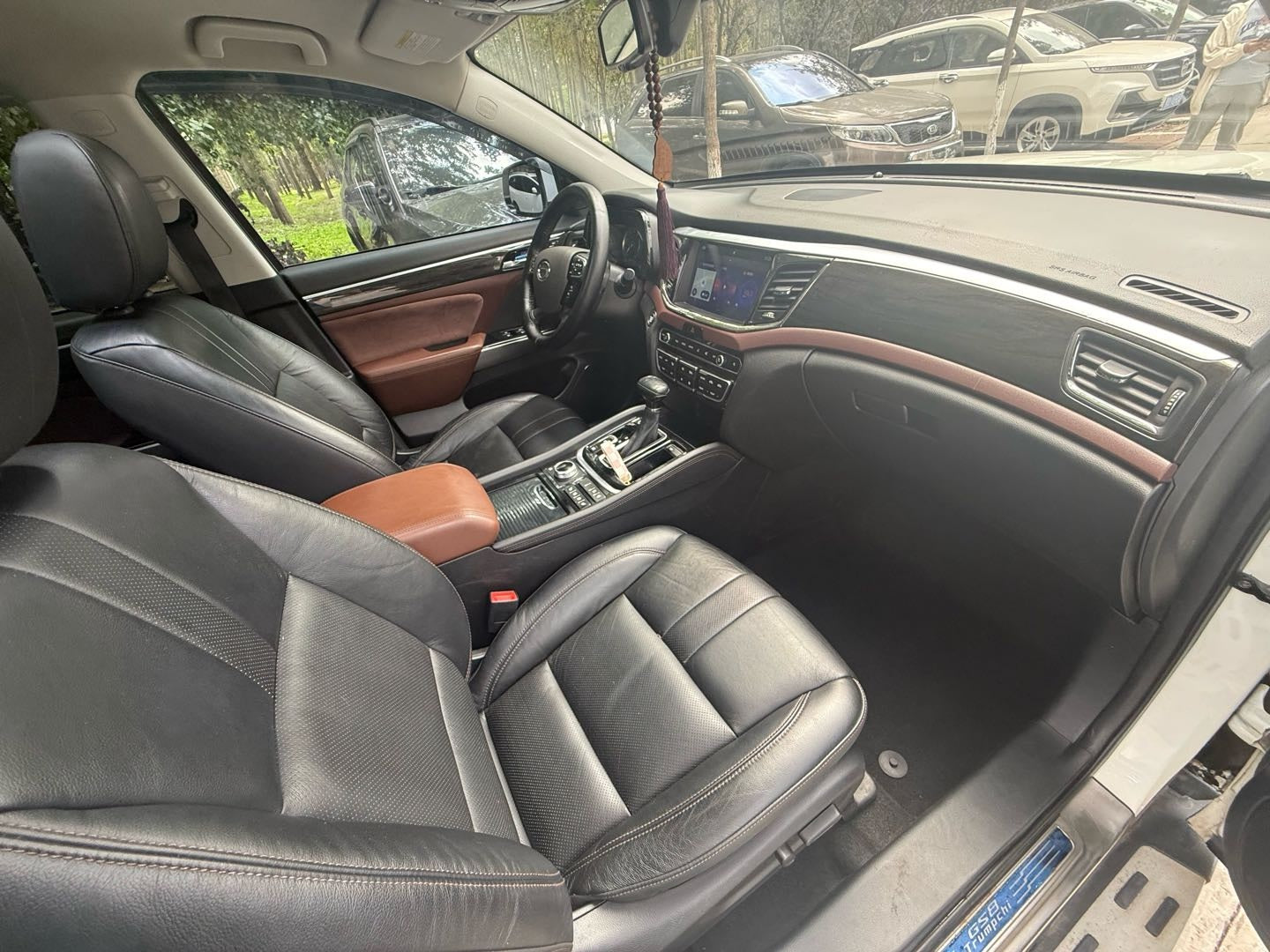 2017 Trumpchi GS8 2.0T 320T Automatic AWD Luxury Intelligent Connected Version -CG1709005