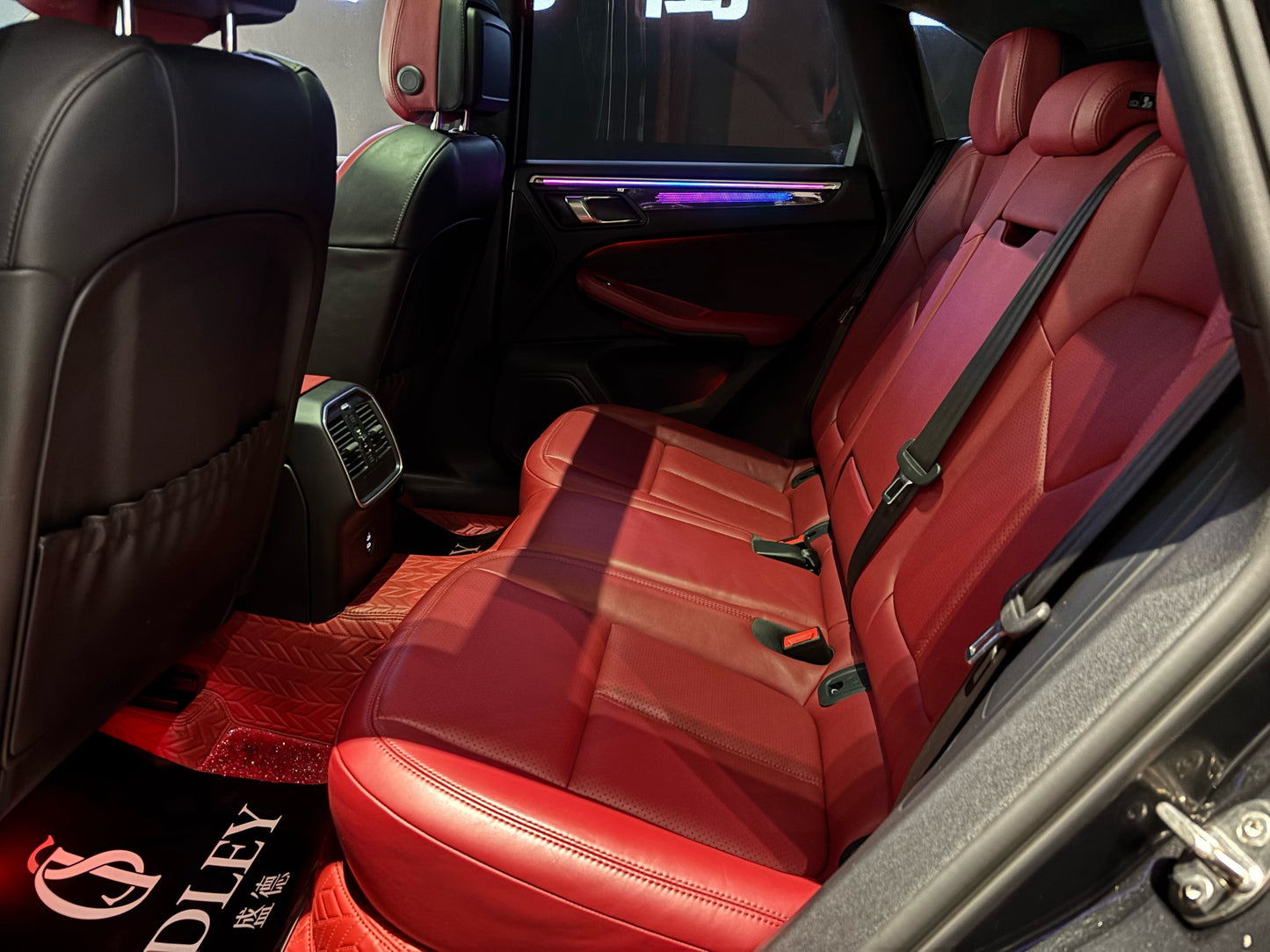 2023 Porsche Macan 2.0T Dual-Clutch Macan -CG1709037