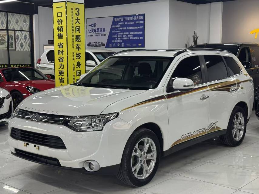 2013 Mitsubishi Outlander (Import) 2.4L CVT AWD Luxury Navigation 5-Seater -CG1708775