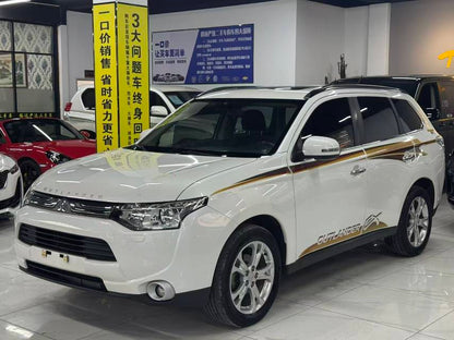 2013 Mitsubishi Outlander (Import) 2.4L CVT AWD Luxury Navigation 5-Seater -CG1708775