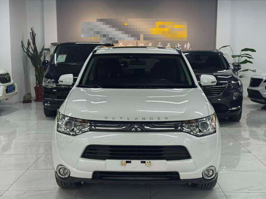 2013 Mitsubishi Outlander (Import) 2.4L CVT AWD Luxury Navigation 5-Seater -CG1708775