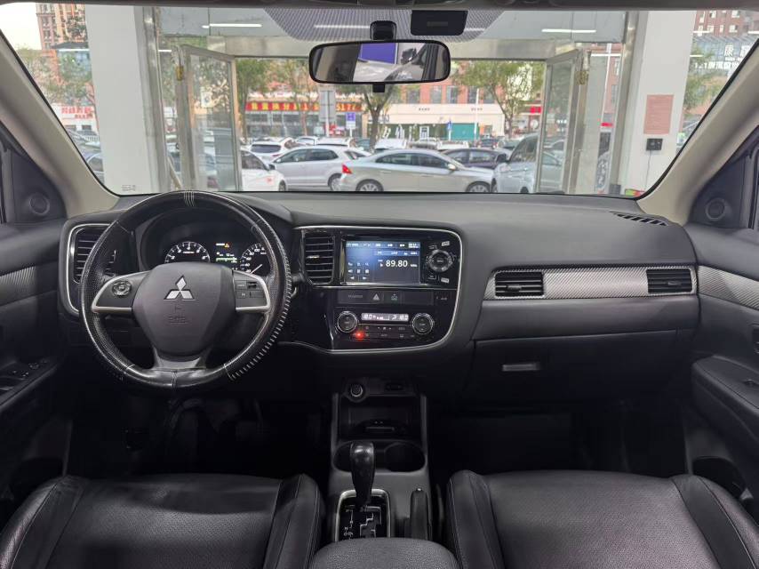 2013 Mitsubishi Outlander (Import) 2.4L CVT AWD Luxury Navigation 5-Seater -CG1708775