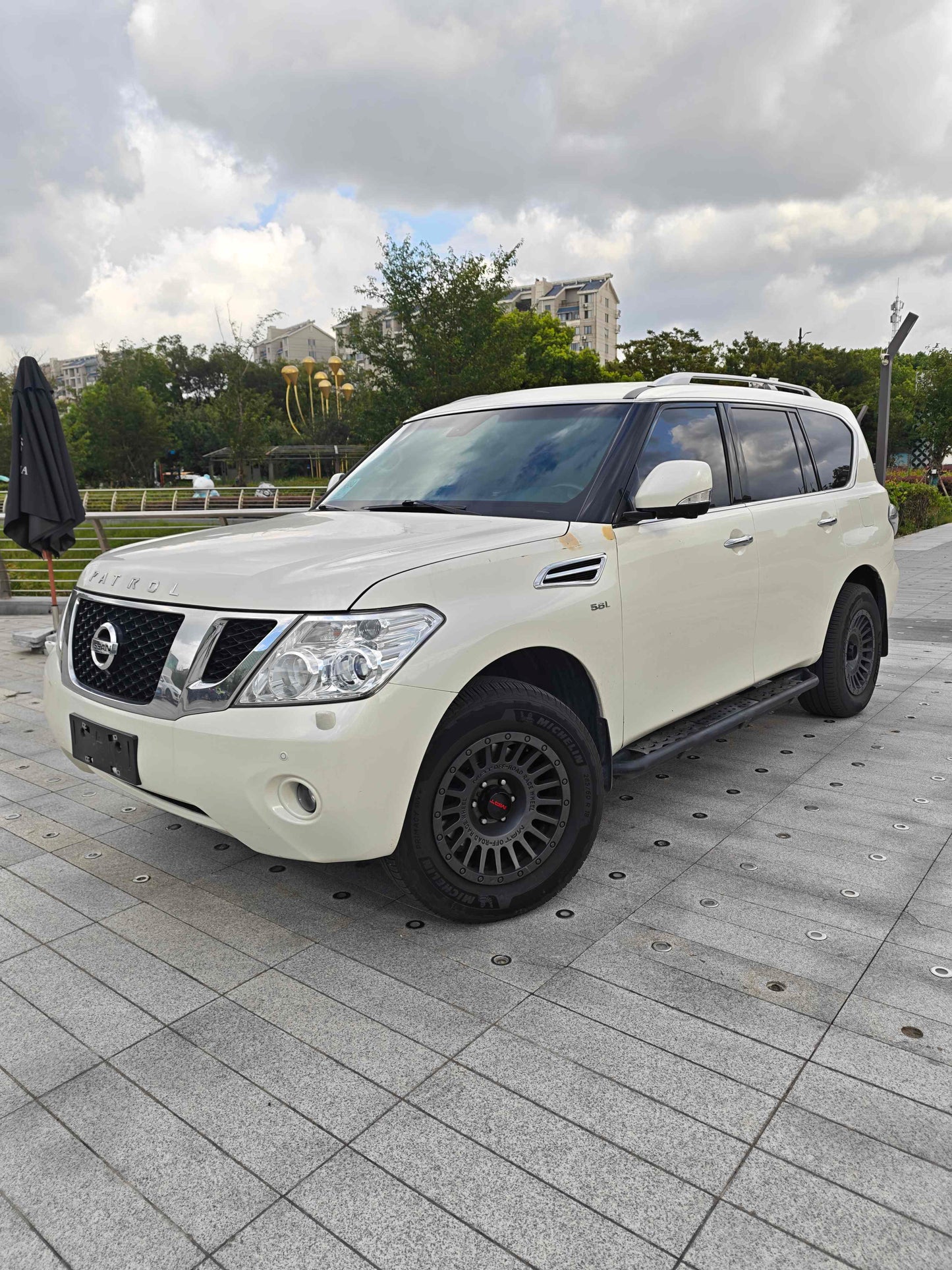 2014 Nissan Patrol 5.6L Automatic LE -CG1708933