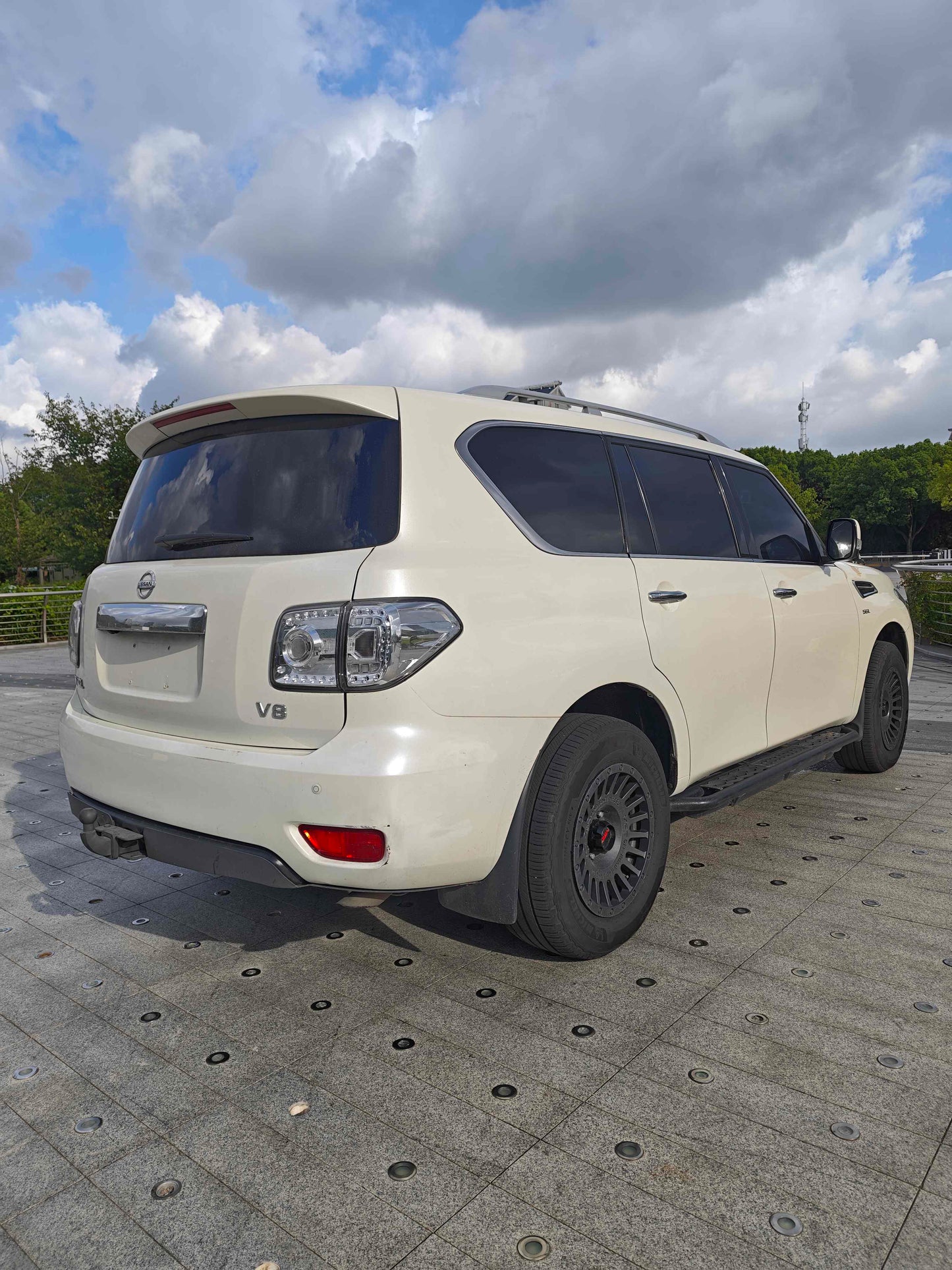 2014 Nissan Patrol 5.6L Automatic LE -CG1708933