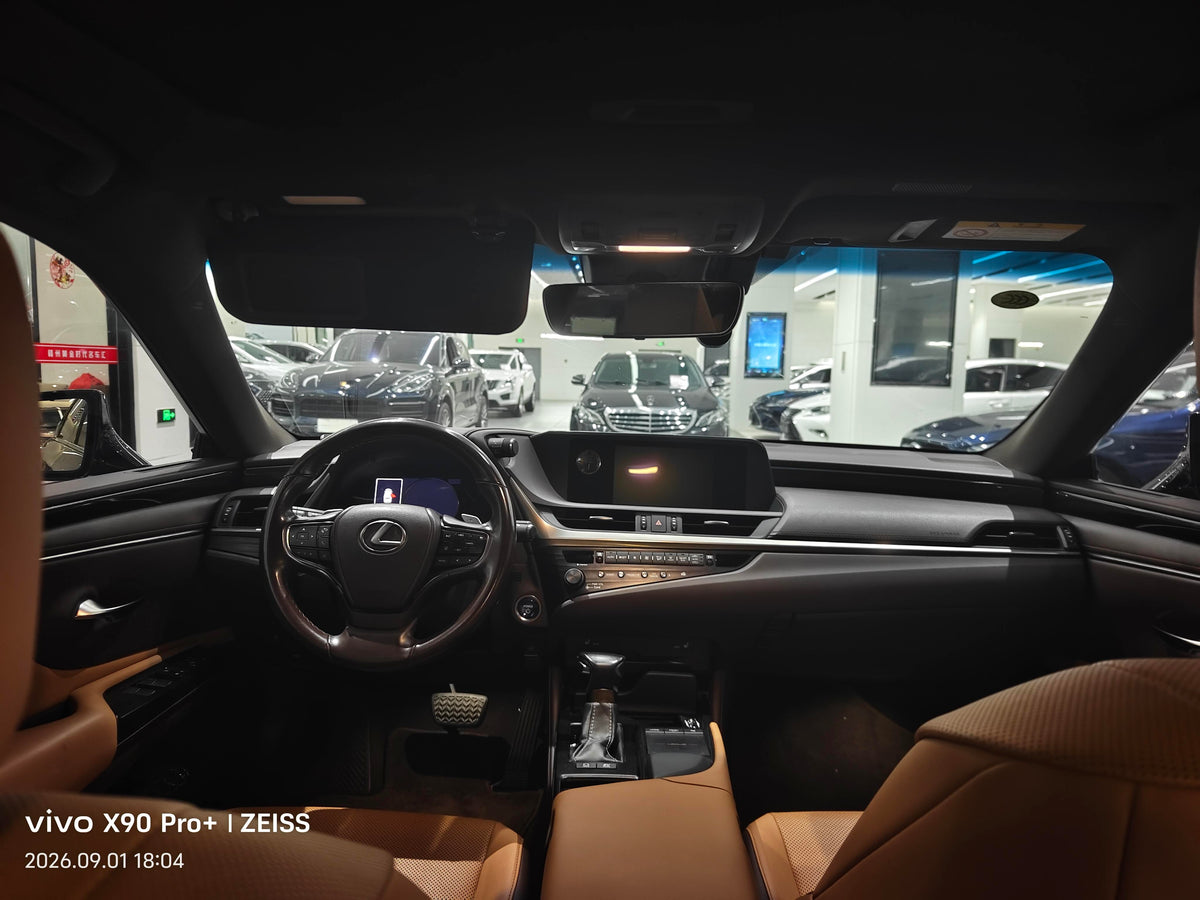 2020 Lexus ES 2.5L CVT 300h Excellence Edition -CG1709052