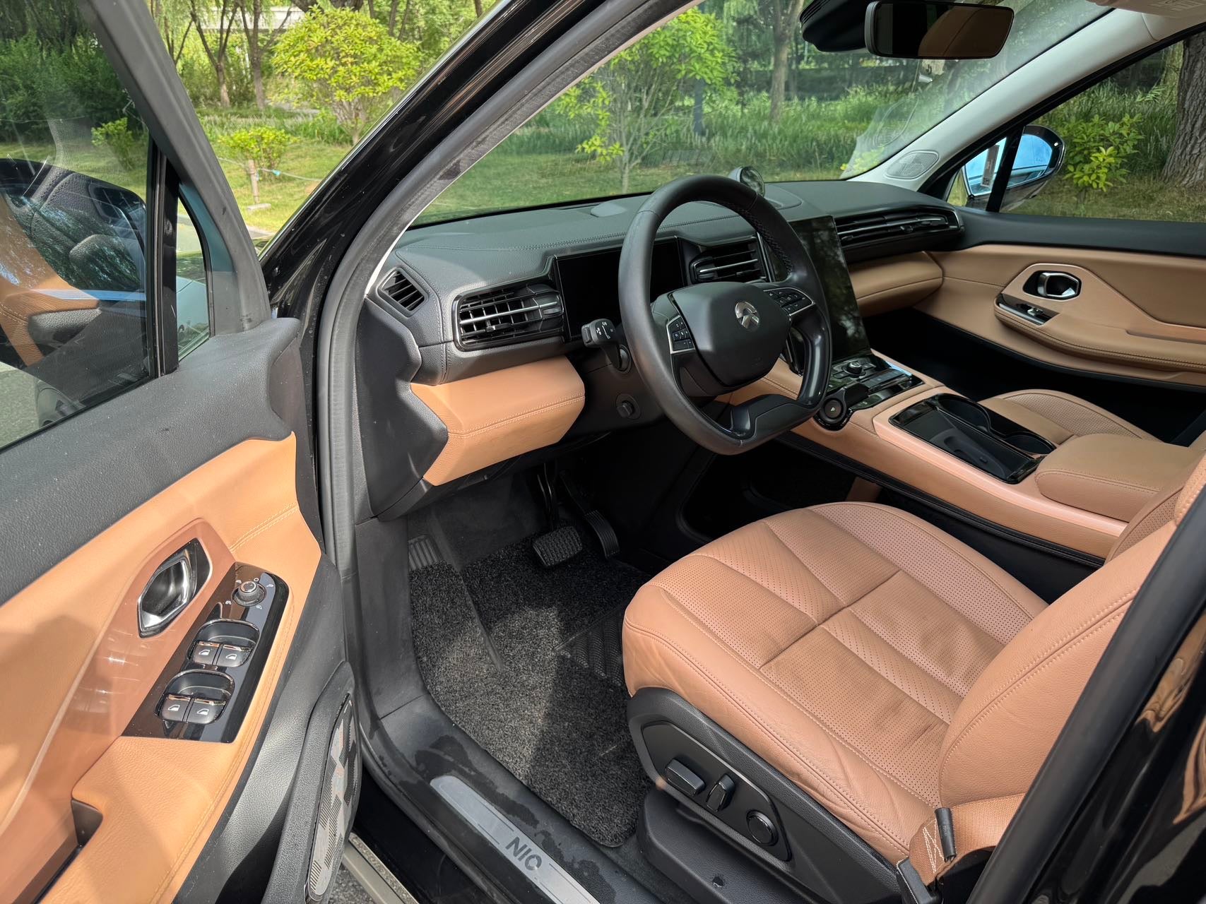 2018 NIO ES8 Electric Base Edition 70kWh 7-Seater -CG1709065