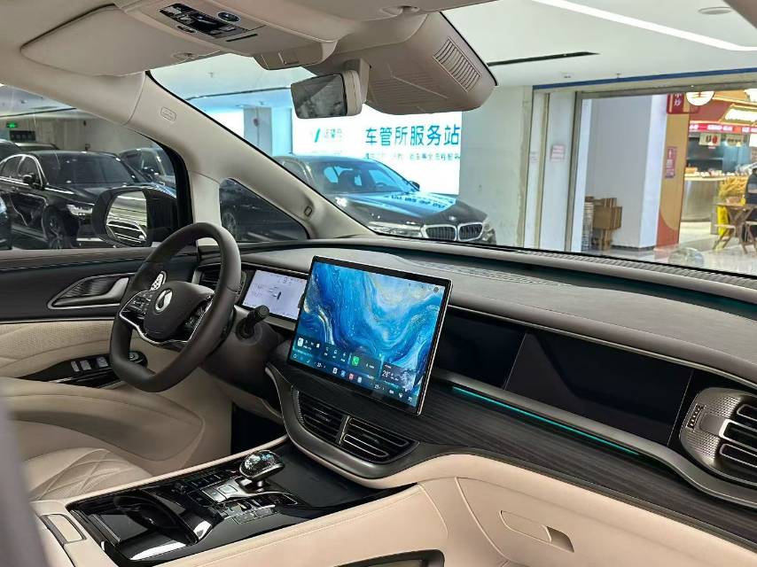 2024 Denza D9 DM-i 980 AWD Flagship -CG1709154
