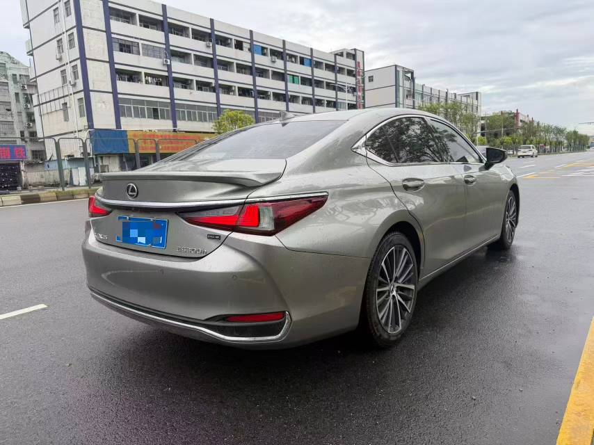 2022 Lexus ES 2.5L E-CVT 300h Exclusive Edition -CG1709161