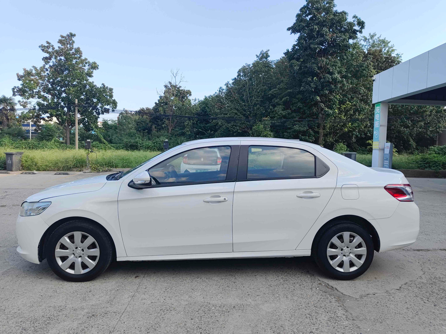 2014 Peugeot 301 1.6L Manual Comfort Edition -CG1709420