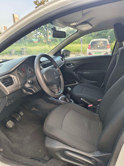 2014 Peugeot 301 1.6L Manual Comfort Edition -CG1709420