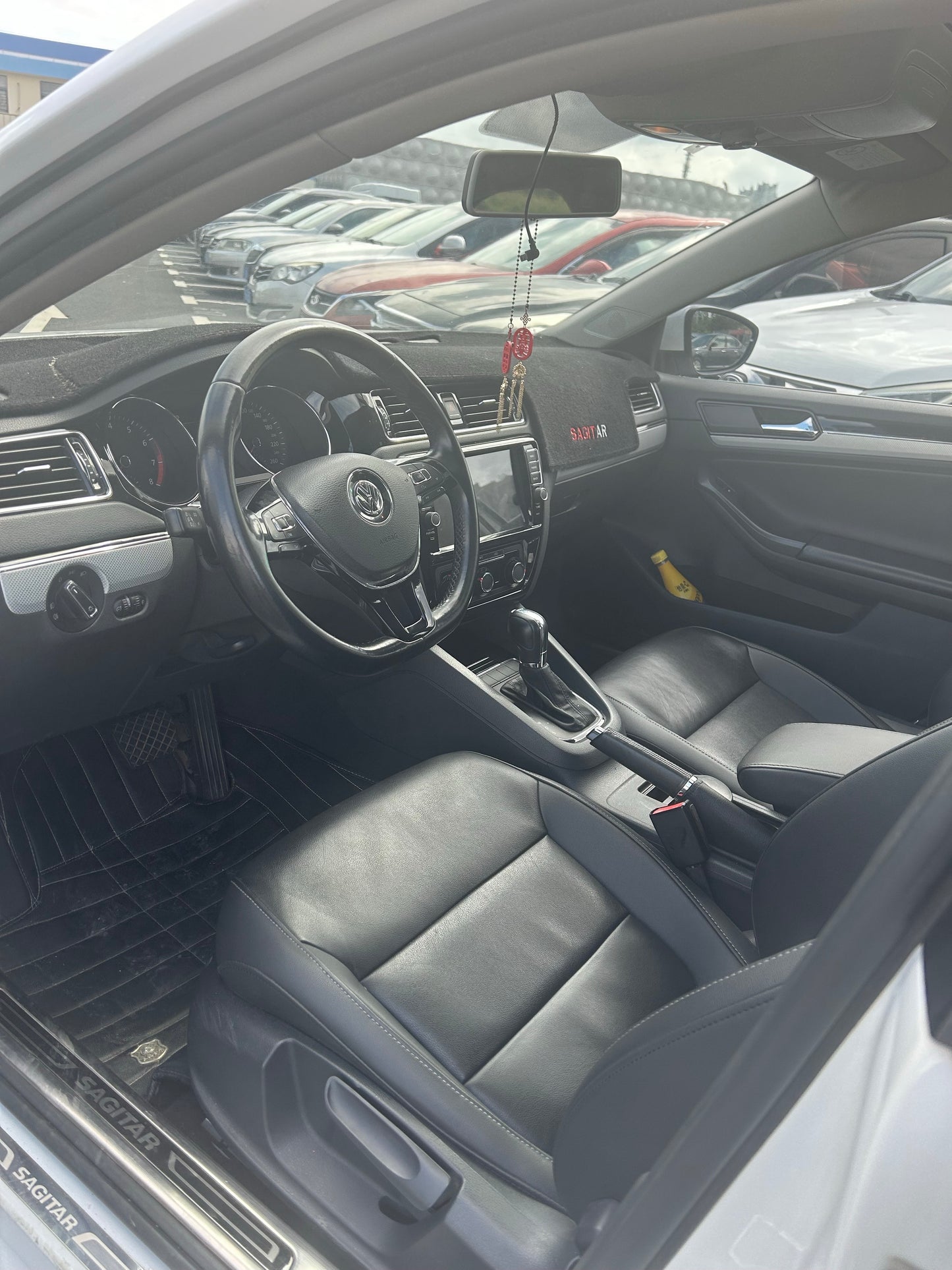2017 Volkswagen Sagitar 1.4T 230TSI Dual Clutch Luxury -CG1709620