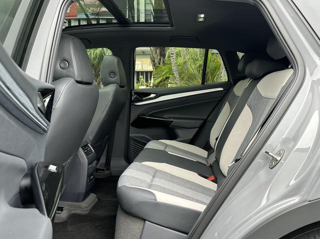 Certificated Pre-Owned ID.4 Crozz 2022 Long Range Pure Plus