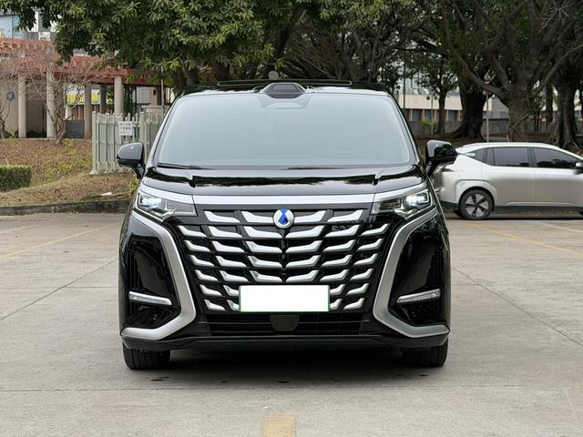Certificated Pre-Owned Denza D9 DM 2025 Intelligent Driving Edition 1020 Four-Wheel Drive Premium Version