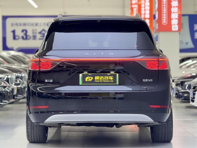 Certificated Pre-Owned AITO M9 2024 Extended Range Max Six-Seater Edition -u22764725