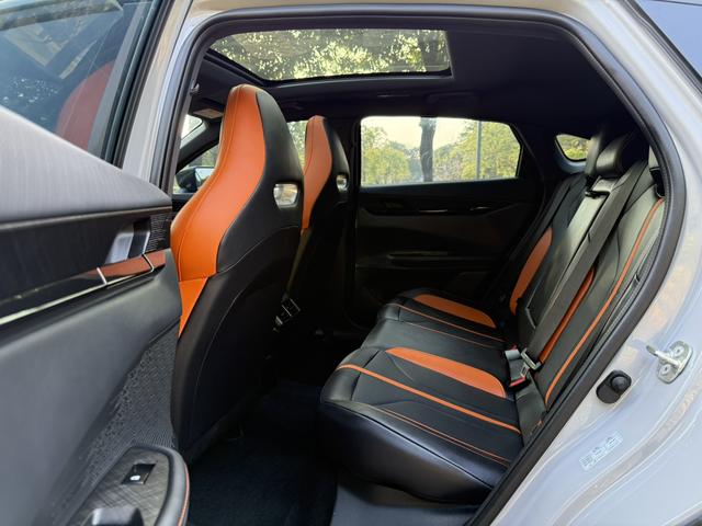 Certificated Pre-Owned Changan UNI-V 2025 1.5T 500Bar Premium Sport Edition - u22607424