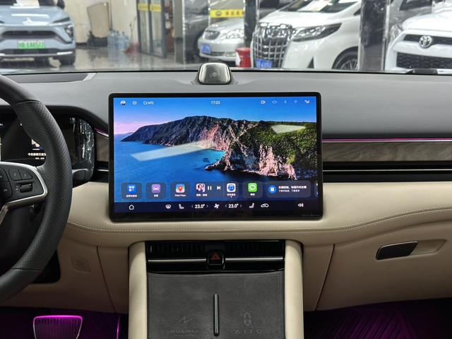 Pre - Owned 2022 AITO M7 Four - Wheel Drive Flagship Edition