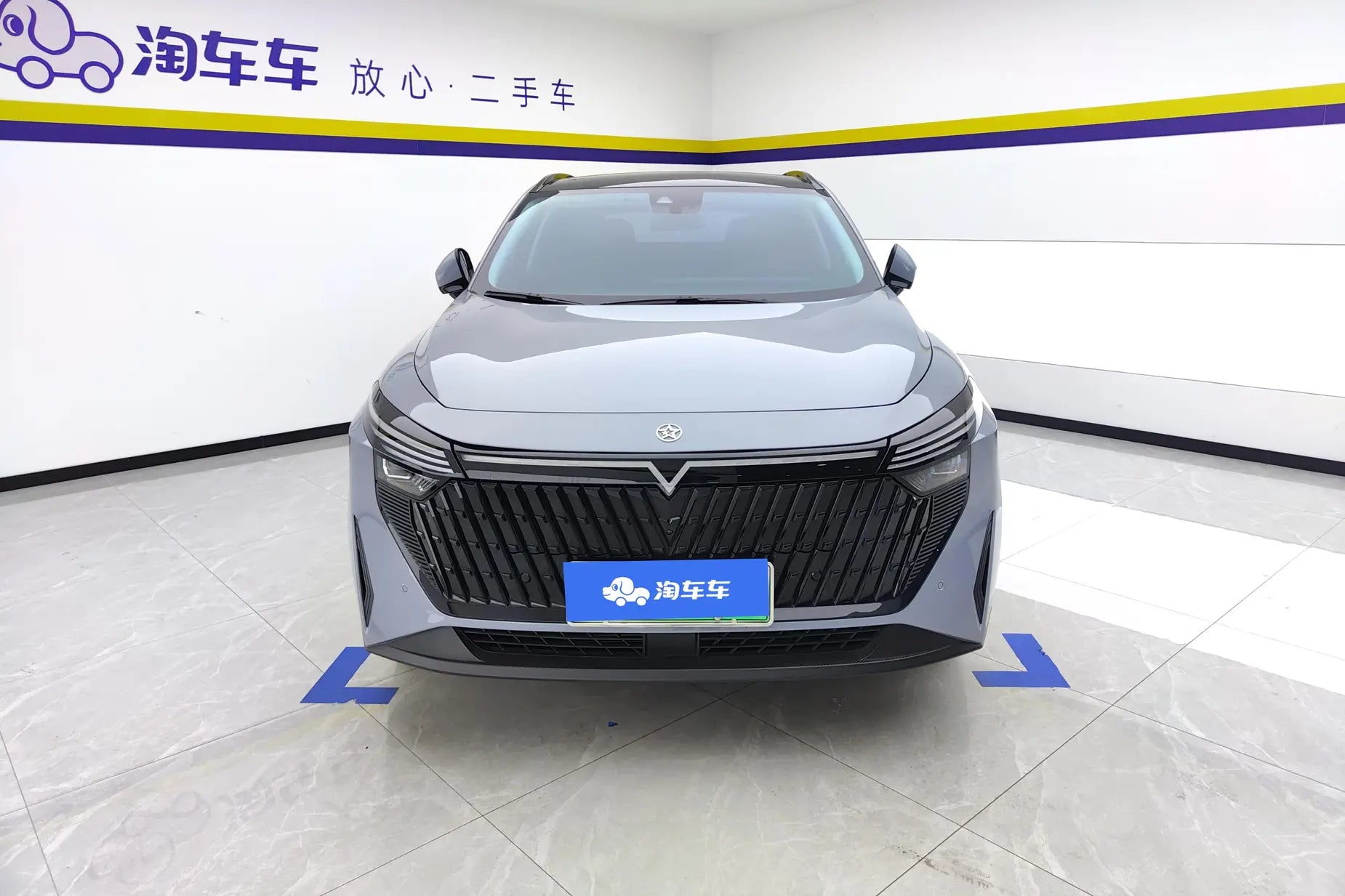 Certificated Pre-Owned Dongfeng Nissan Venucia Big V DD-i 2023 110KM iT Version