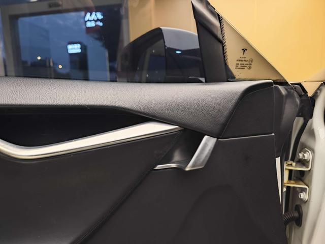 Model S 2014 Version P85