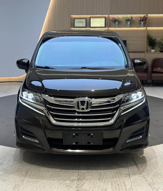 Certificated Pre-Owned Elysion 2016 2.4L Luxury Edition - u22559609