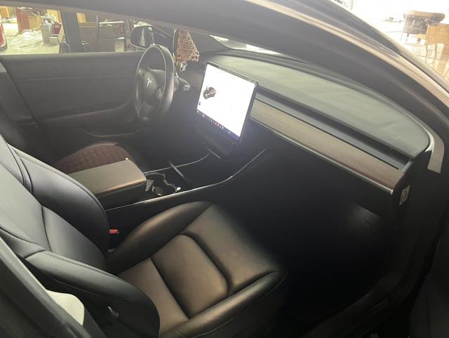 Pre-Owned Model 3 (Imported) 2019 Long-Range Rear-Wheel Drive Version