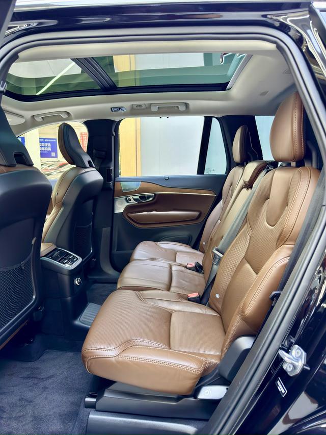 Certificated Pre-Owned Volvo XC90 PHEV 2019 E-Drive Hybrid T8 Inscription Plus 7-Seater China V -u21950176