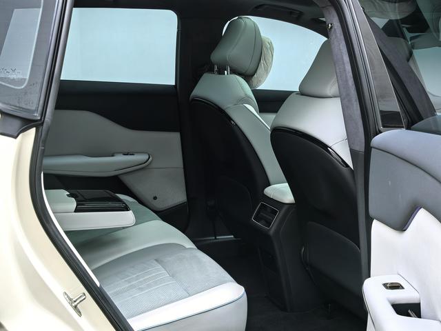 Pre-Owned Voyah Zhiyin 2024 Long Range Extended Edition