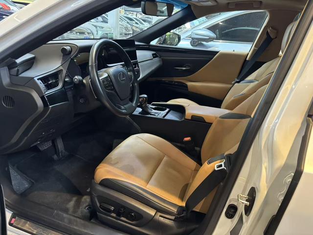 Certificated Pre-Owned Lexus ES 2022 200 Premium Edition - u22329566