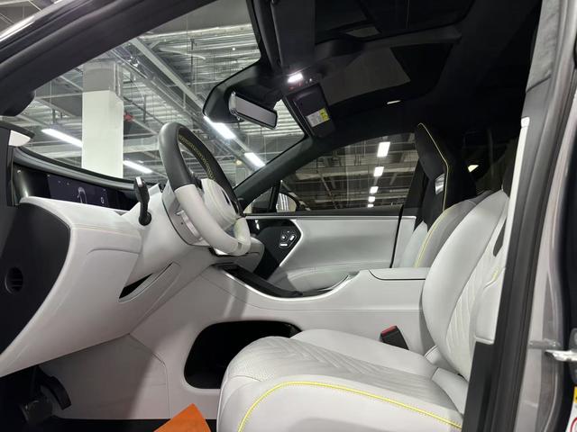 Certificated Pre-Owned AVATR 11 2023 Edition 116 kWh Rear-Wheel Drive Version