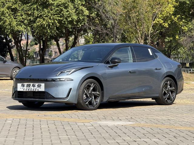 Certificated Pre-Owned Lynk & Co 07 EM-P 2024 126 Long Range Ultra -u21725137