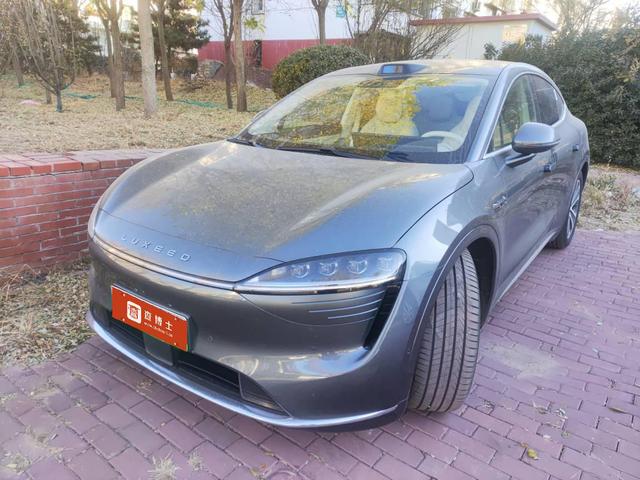 Pre-Owned Zhijie R7 2024 Pure Electric 100kWh Max Rear-Wheel Drive Edition