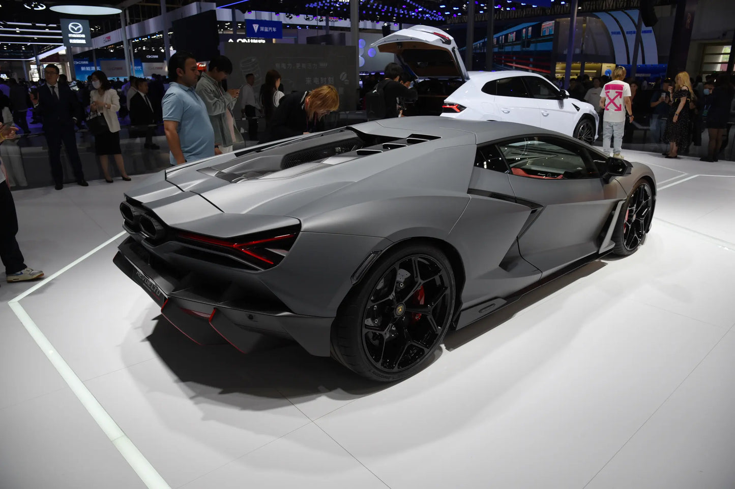 Lamborghini Revuelto - Híbrido PHEV