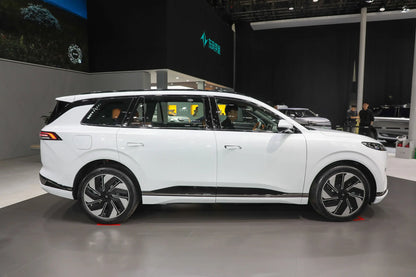 Dongfeng eπ008-Híbrido REEV