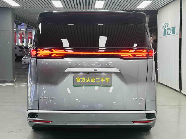 Certificated Pre-Owned Denza D9 DM 2022 Model 970 4WD Flagship Version