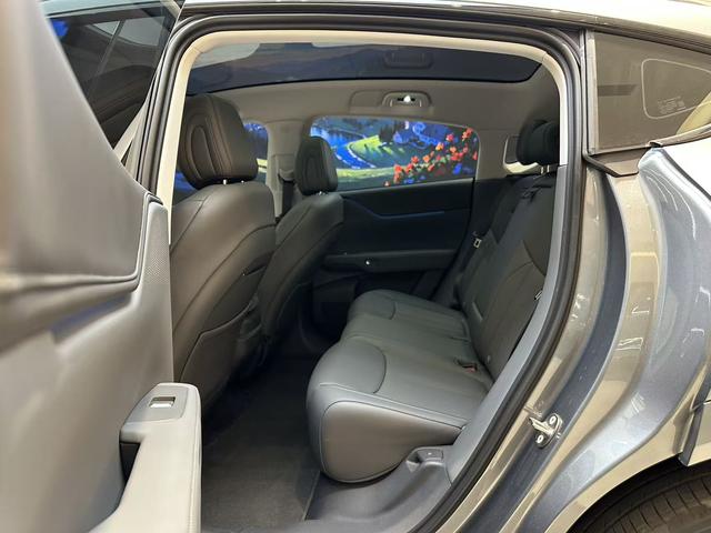 Certificated Pre-Owned XPENG G6 2025 625 Long Range Max Technology Edition -u22568075