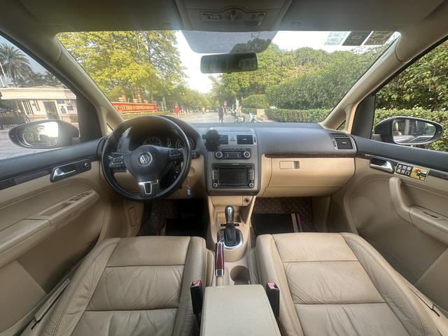 Certificated Used Volkswagen Touran 2011 1.4T Automatic Zhizhen Edition 5-Seater - u22067573