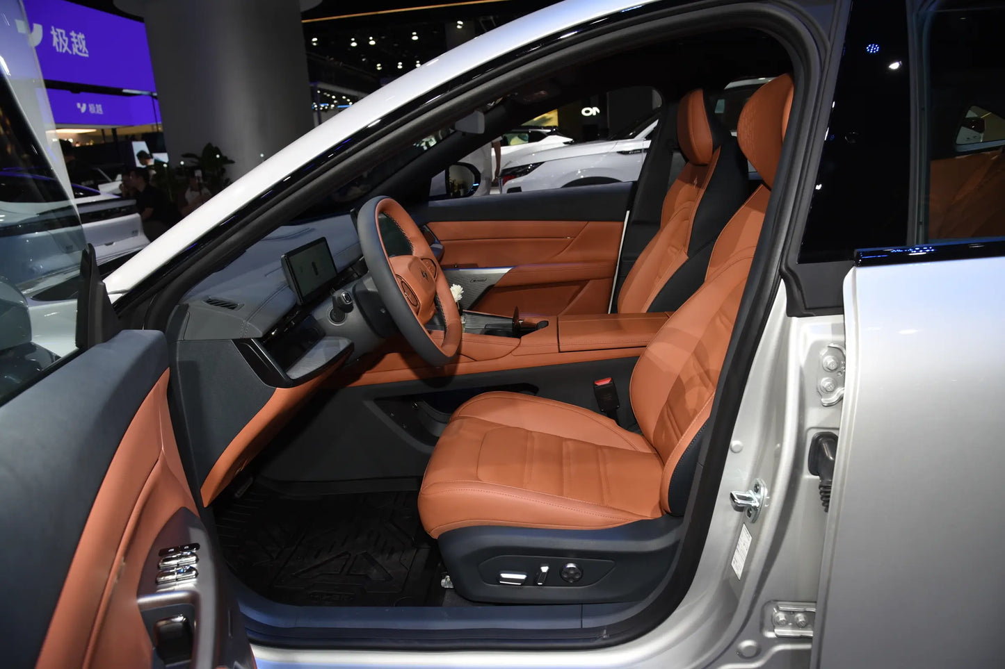 Dongfeng eπ007-Híbrido REEV