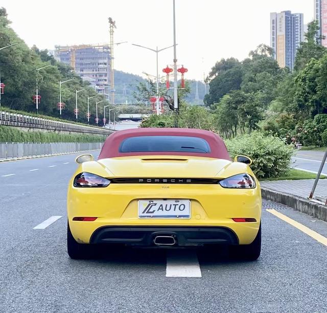 Certificated Pre-Owned Porsche 718 2023 Boxster 2.0T - u20992387