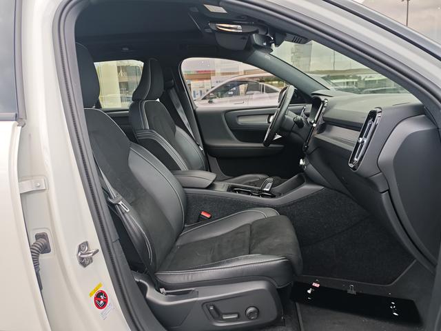 Pre-Owned Volvo XC40 EV 2021 Model P8 Pure Electric AWD Inscription R-Design