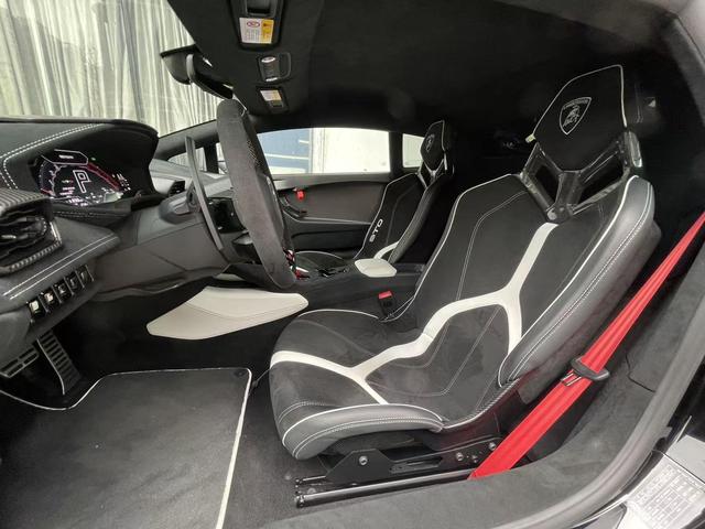 Certificated Pre-Owned Lamborghini Huracán STO 2021 - u19697380