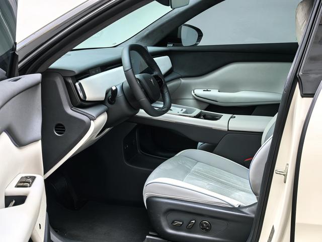 Pre-Owned Voyah Zhiyin 2024 Long Range Extended Edition