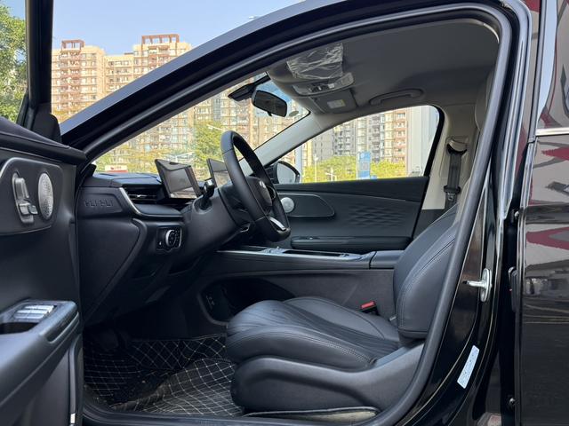 Certificated Pre-Owned Fengyun A8L 2025 145km Standard Model -u22303274