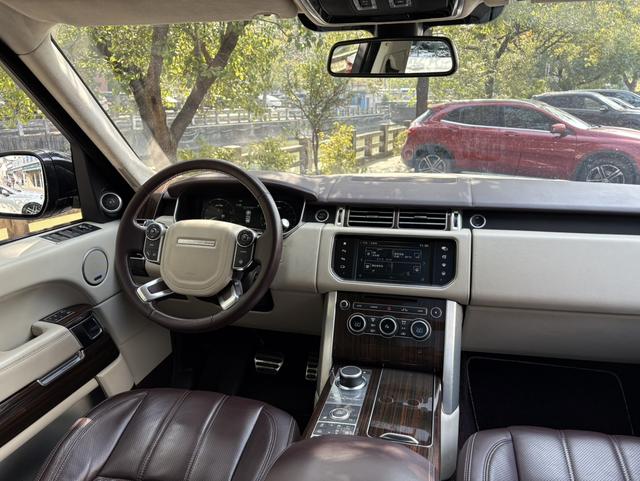 Certificated Pre-Owned Range Rover 2016 3.0 V6 SC Vogue SE Extended Wheelbase Autobiography - u22433410