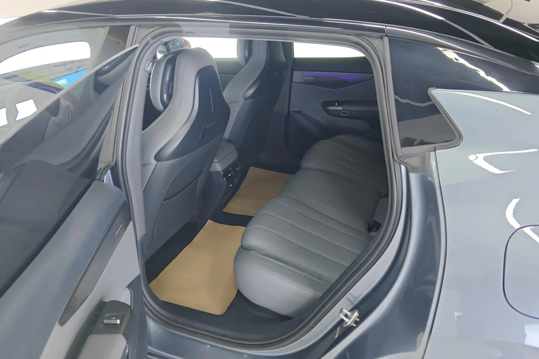 Certificated Pre-Owned Lynk & Co 07 EM-P 2024 126 Long Range Ultra -u22015587