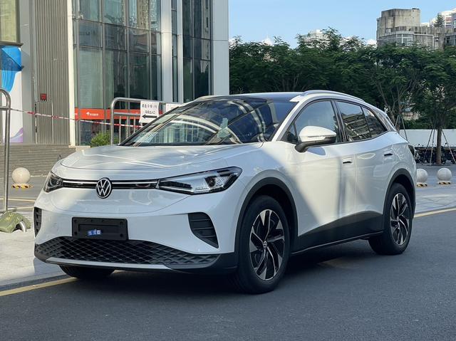 Certificated Pre-Owned Volkswagen ID.4 Crozz 2025 Pure Enjoyment Edition