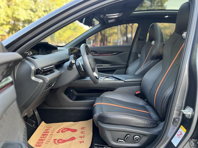 Certificated Pre-Owned Changan UNI-V 2024 1.5T Premium Edition - u22372079